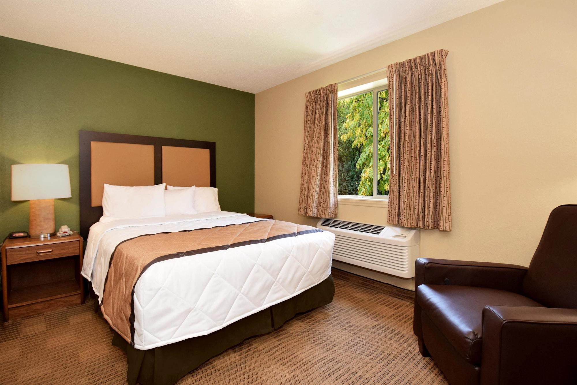 Extended Stay America Select Suites - Rockford - State Street Exterior foto