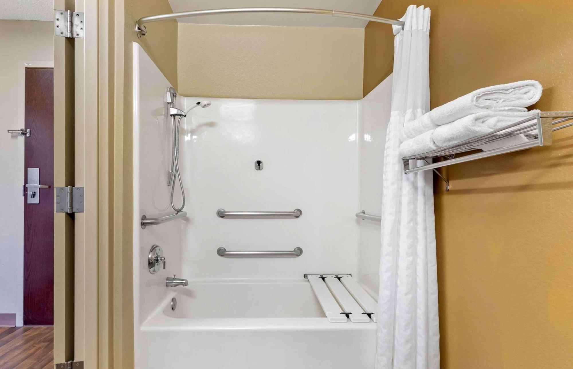 Extended Stay America Select Suites - Rockford - State Street Exterior foto